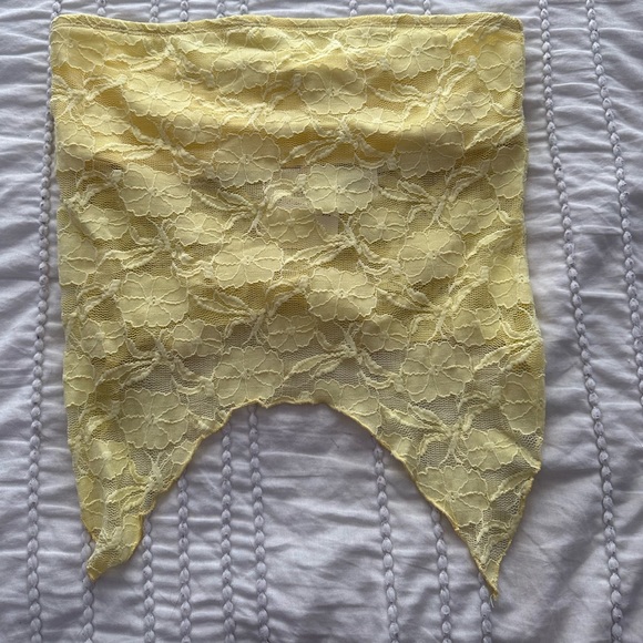 NWT Urban Outfitters Urban Renewal Remnants Witchy Lace Tube Top in Yellow - Picture 2 of 3